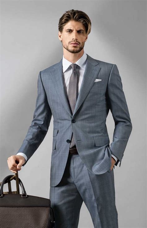 Men's suits, casual and formalwear, Made in Italy 